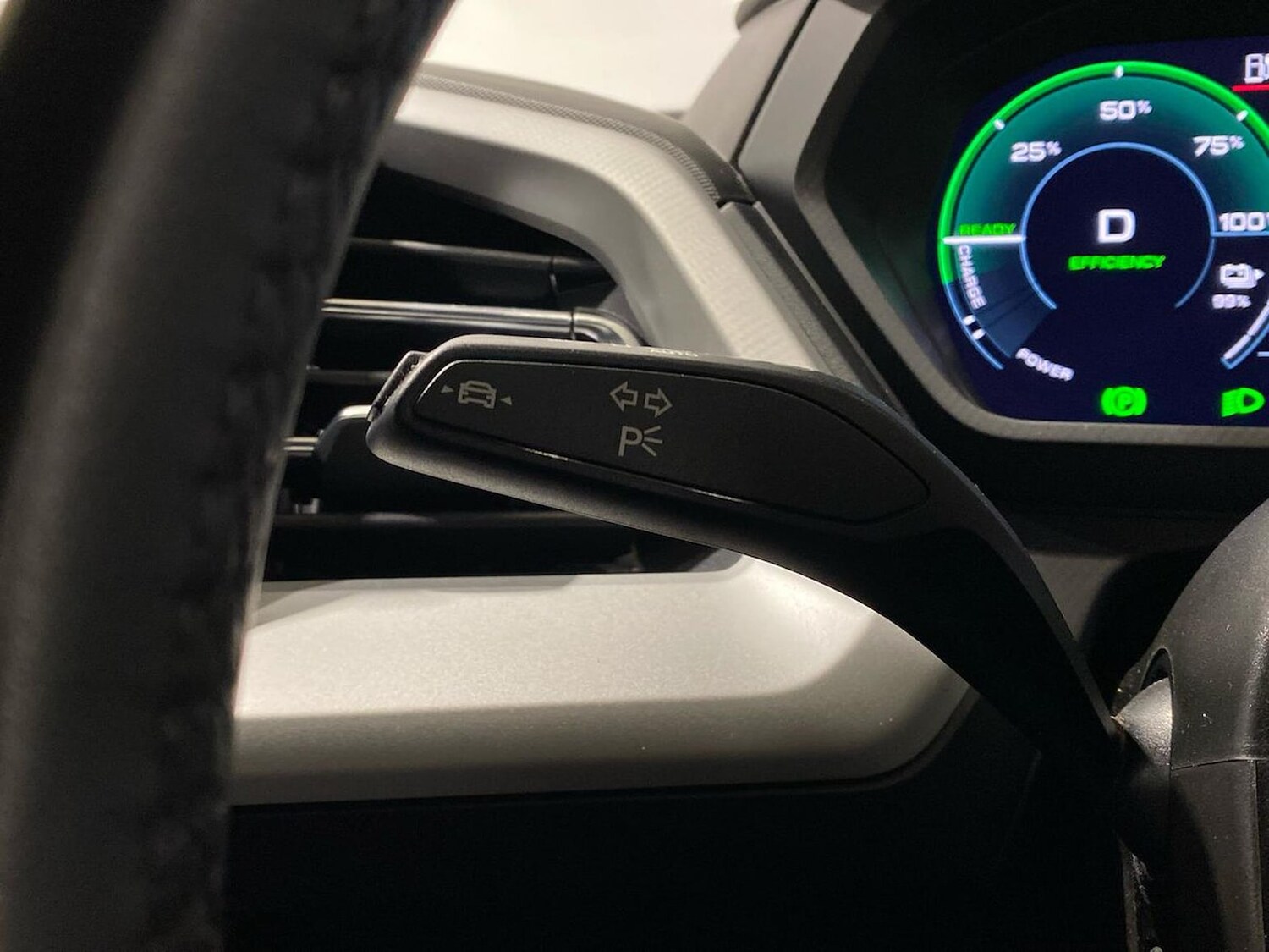 Used Audi Q4 e-tron 2023 for sale - 78191368: Photo 31