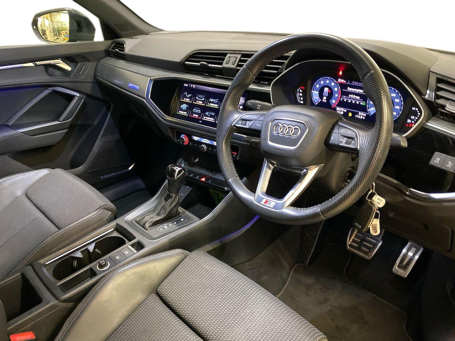 Used Audi Q3 2019 for sale - 76335192: Photo 15