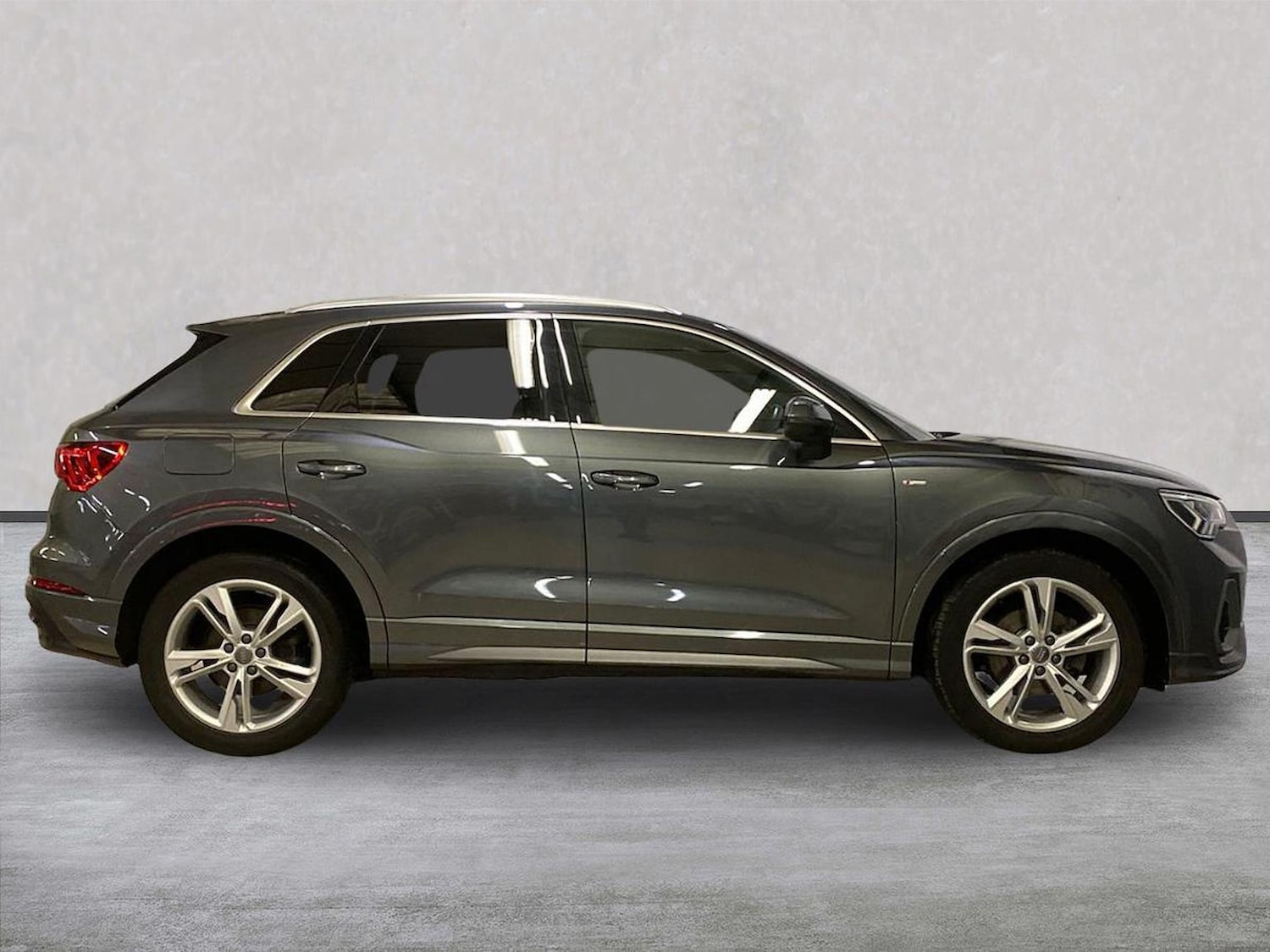 Used Audi Q3 2019 for sale - 76335192: Photo 3