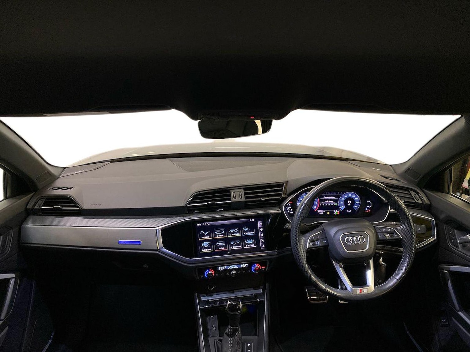 Used Audi Q3 2019 for sale - 76335192: Photo 8