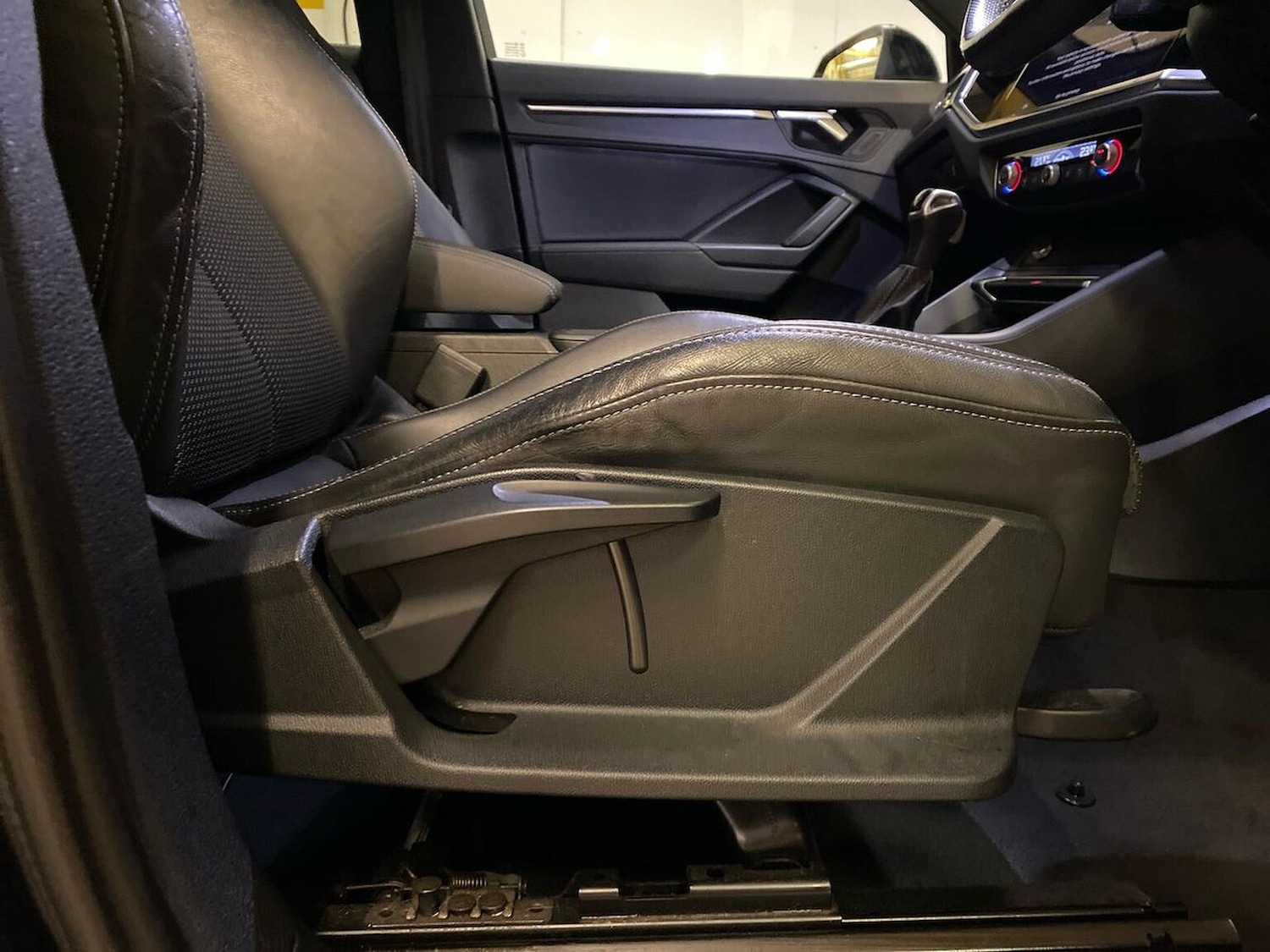 Used Audi Q3 2023 for sale - 76554316: Photo 32