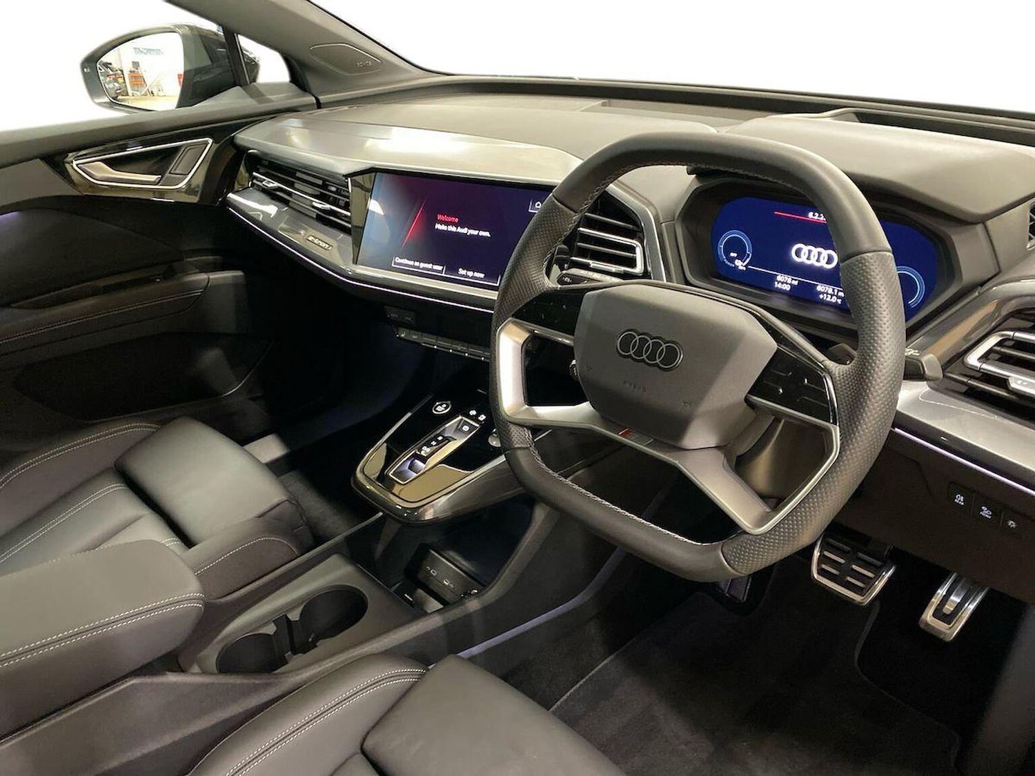 Used Audi Q4 e-tron 2025 for sale - 77962289: Photo 15