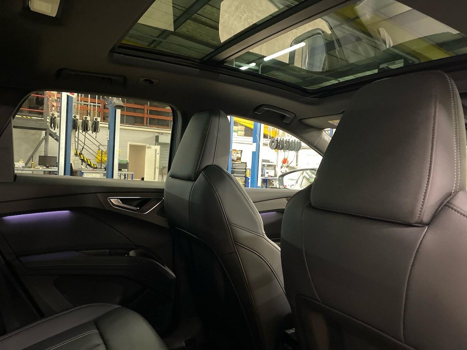 Used Audi Q4 e-tron 2025 for sale - 77962289: Photo 16