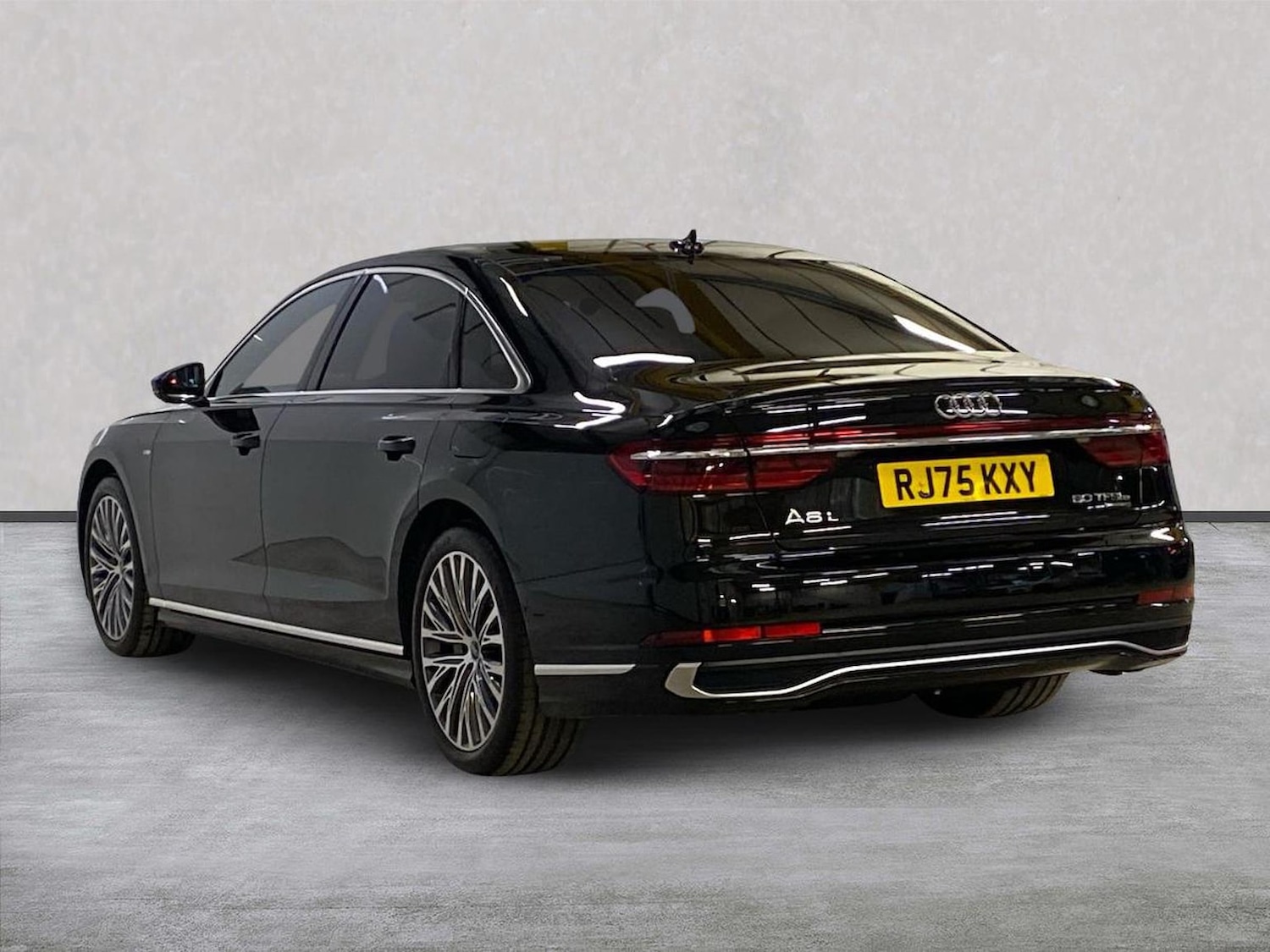 Used Audi A8 2025 for sale - 77487808: Photo 2