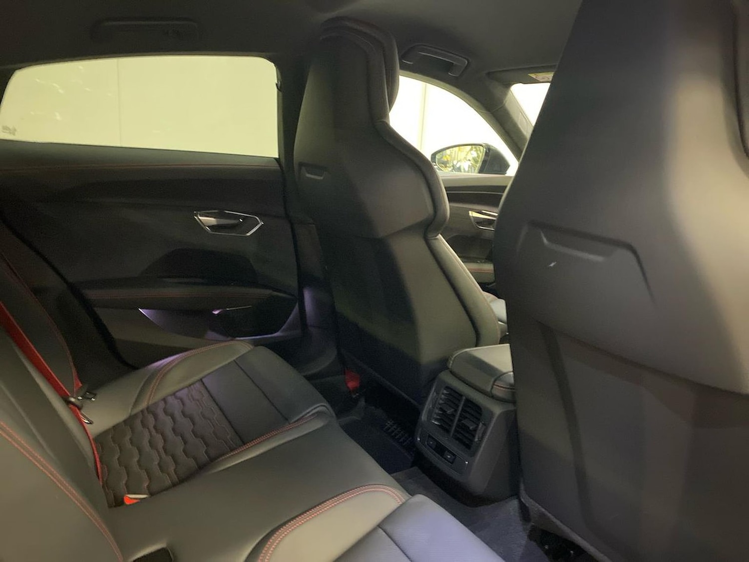 Used Audi RS e-tron GT 2023 for sale - 76392467: Photo 16