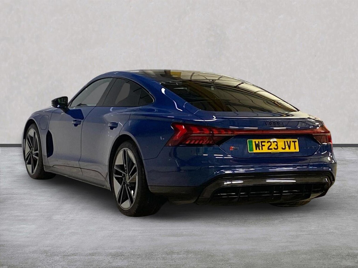 Used Audi RS e-tron GT 2023 for sale - 76392467: Photo 2