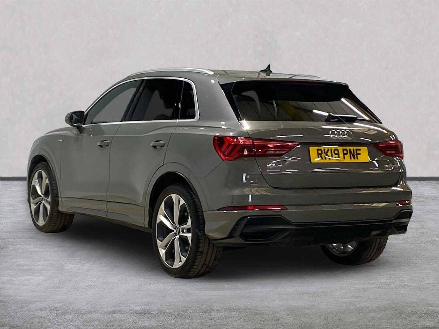 Used Audi Q3 2019 for sale - 78191491: Photo 2