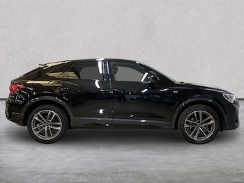 Used Audi Q3 2023 for sale - 79380193: Photo