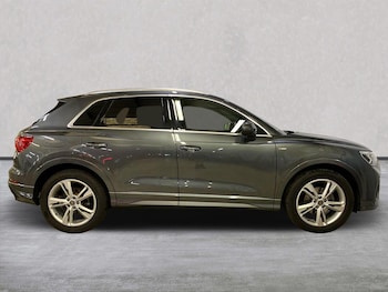 Used Audi Q3 2020 for sale - 76225149: Photo 3