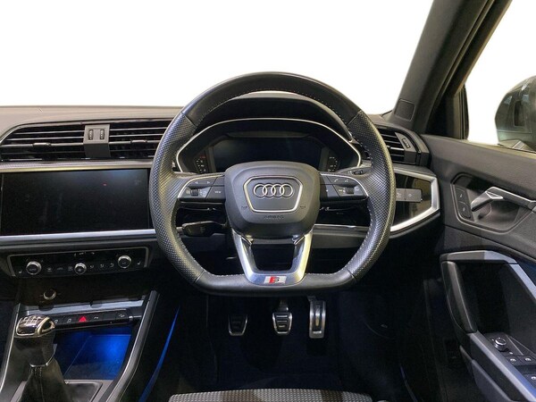 Used Audi Q3 2020 for sale - 76225149: Photo 9