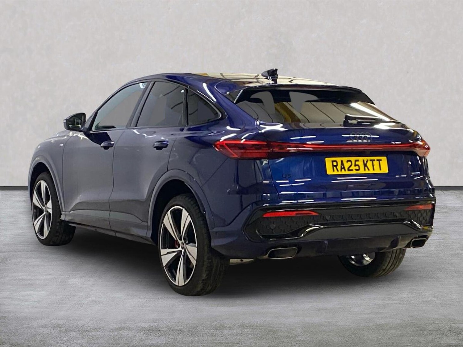 Used Audi Q5 2025 for sale - 76830699: Photo 2