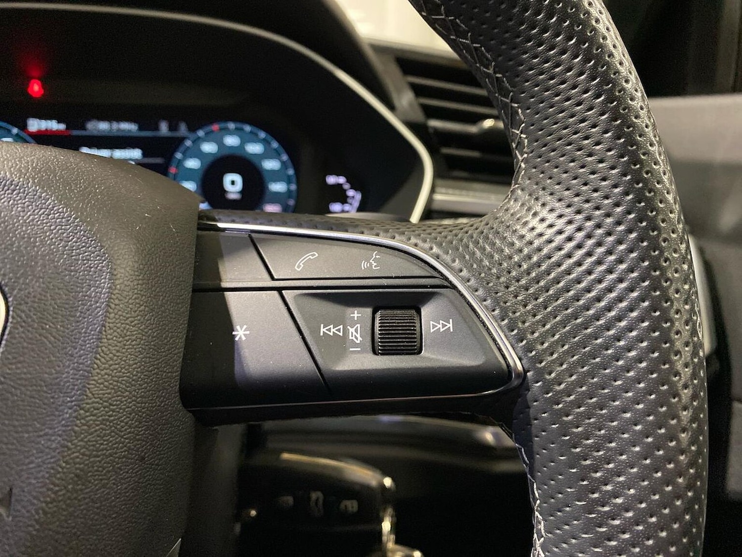 Used Audi Q3 2023 for sale - 76946998: Photo 27