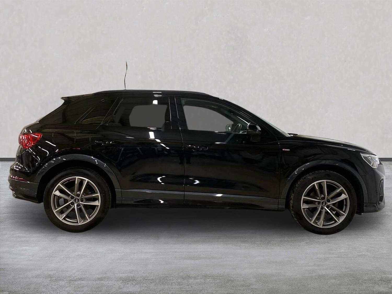 Used Audi Q3 2023 for sale - 76946998: Photo 3