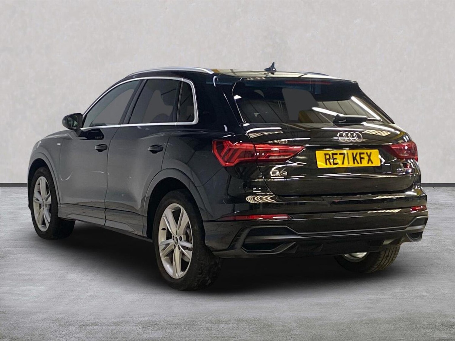 Used Audi Q3 2021 for sale - 76007234: Photo 2