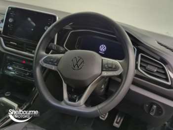 Used Volkswagen T-Roc 2023 for sale - 74082285: Photo