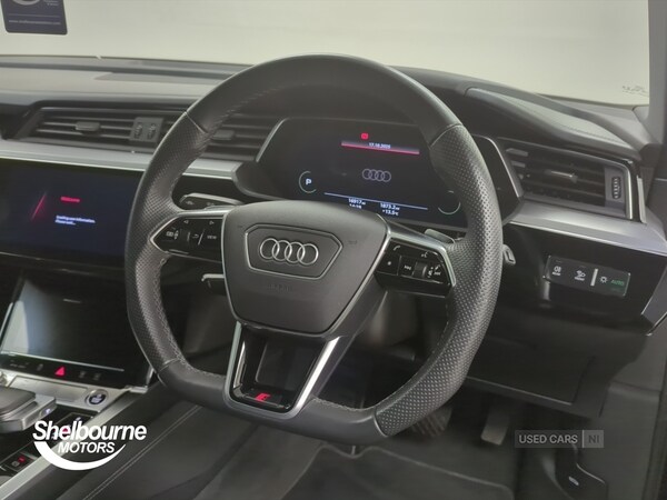 Used Audi e-tron 2021 for sale - 76308364: Photo 4