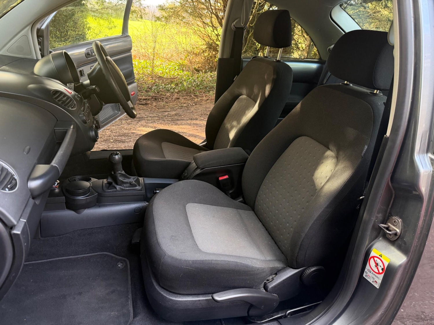 Used Volkswagen Beetle 2011 for sale - 76728910: Photo 10