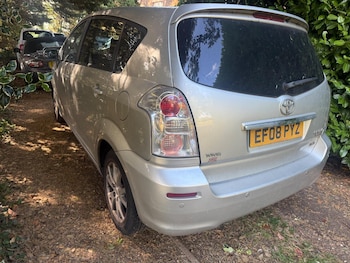 Used Toyota Corolla Verso 2008 for sale - 75493023: Photo