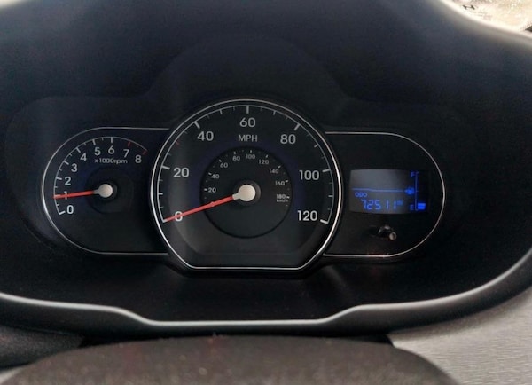 Used Hyundai i10 2012 for sale - 75669778: Photo 8