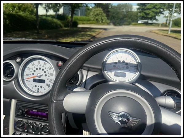 Used MINI Convertible 2008 for sale - 75670203: Photo 13