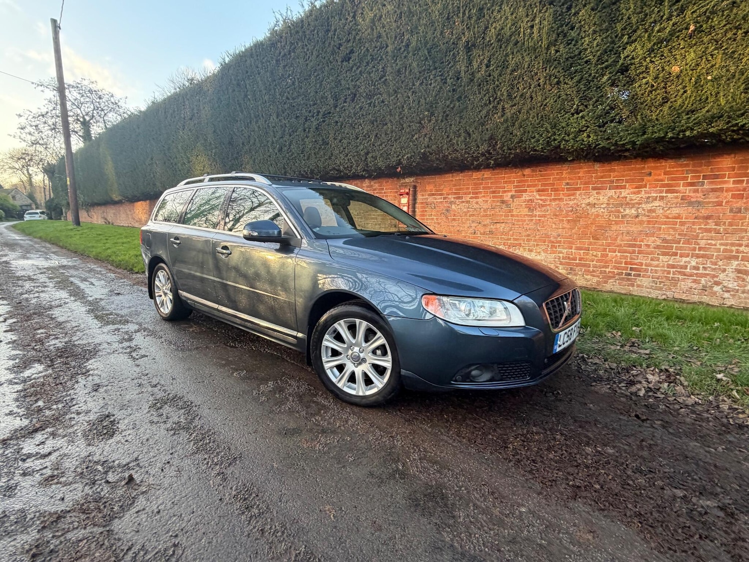 Used Volvo V70 2008 for sale - 77015937: Photo 10