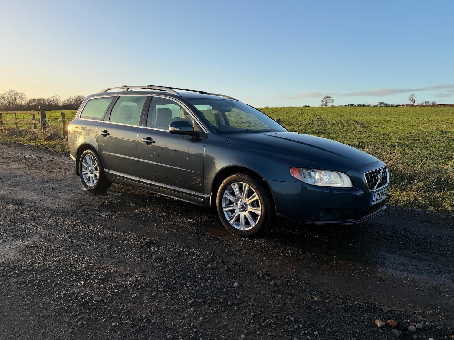 Used Volvo V70 2008 for sale - 77015937: Photo 5