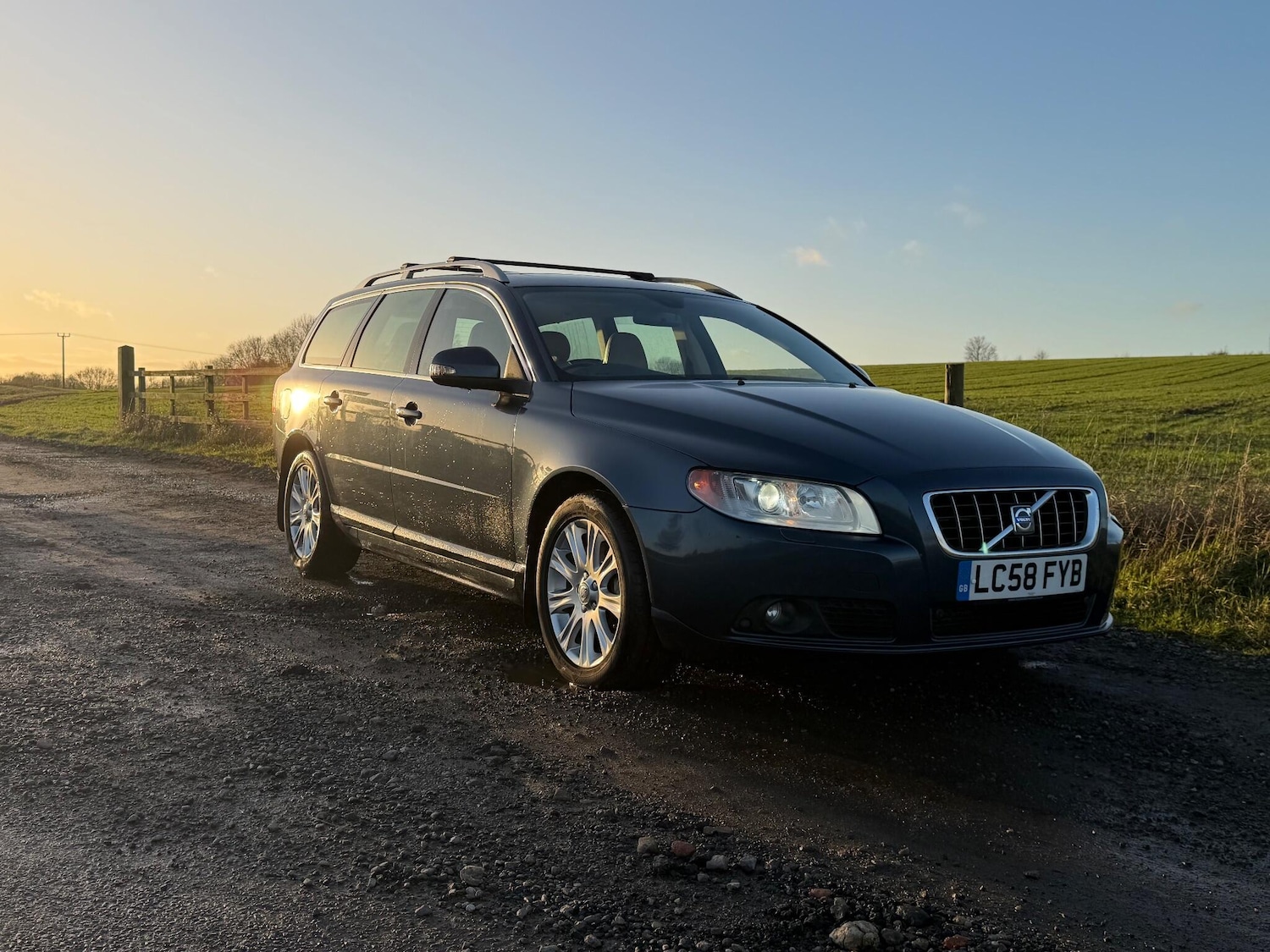 Used Volvo V70 2008 for sale - 77015937: Photo 6