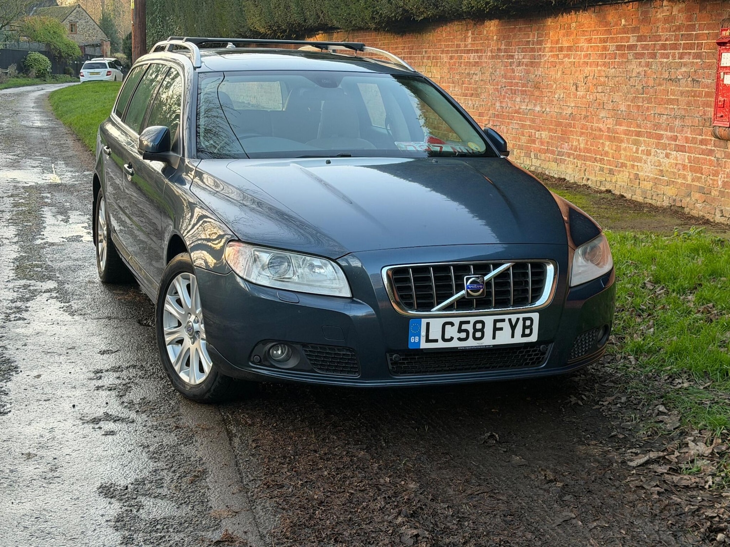 Used Volvo V70 2008 for sale - 77015937: Photo 8