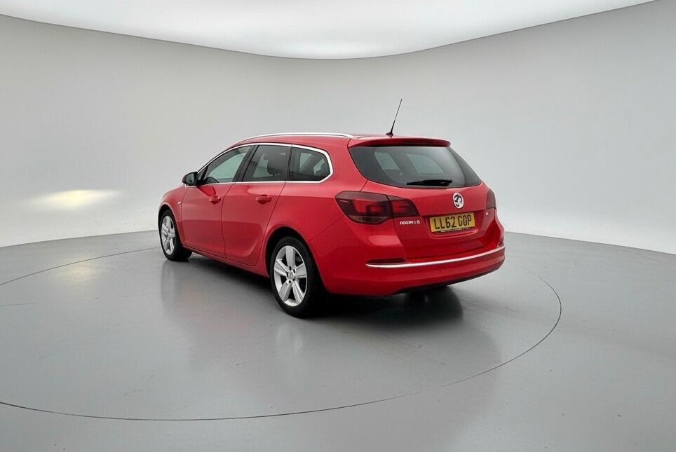 Used Vauxhall Astra 2012 for sale - 76992306: Photo 2