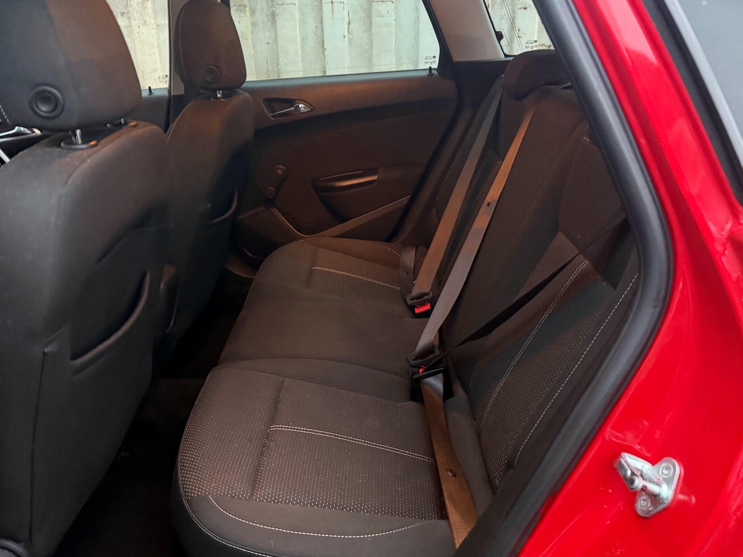 Used Vauxhall Astra 2012 for sale - 76992306: Photo 6