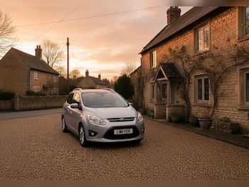 Used Ford Grand C-Max 2011 for sale - 77279848: Photo