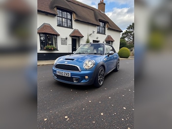 Used MINI Convertible 2010 for sale - 77343831: Photo