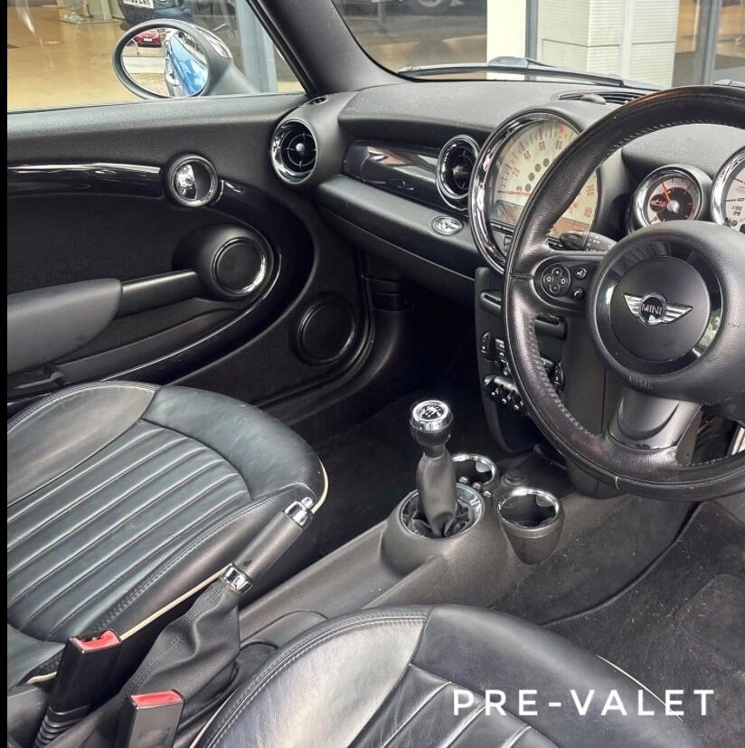 Used MINI Convertible 2010 for sale - 77343831: Photo 3