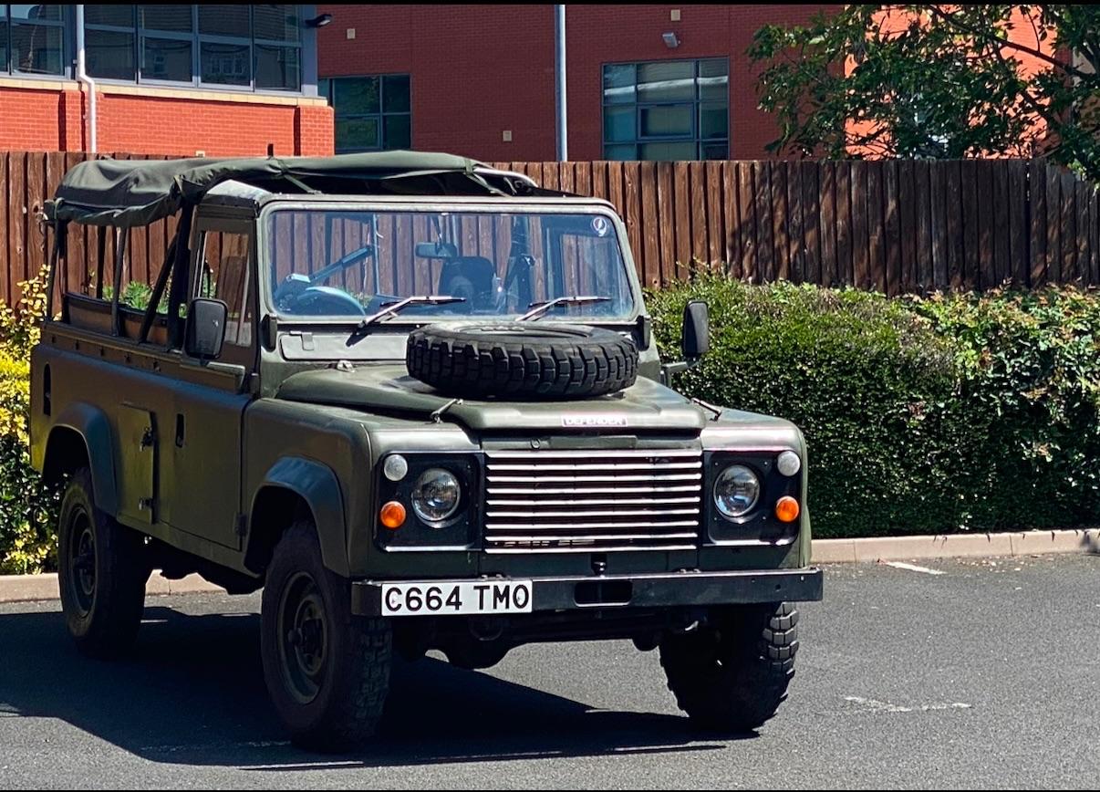 Used Land Rover Defender 110 2004 for sale - 76012599: Photo 18