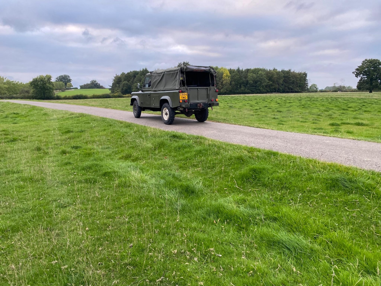 Used Land Rover Defender 110 2004 for sale - 76012599: Photo 20