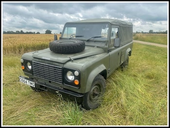 Used Land Rover Defender 110 2004 for sale - 76012599: Photo