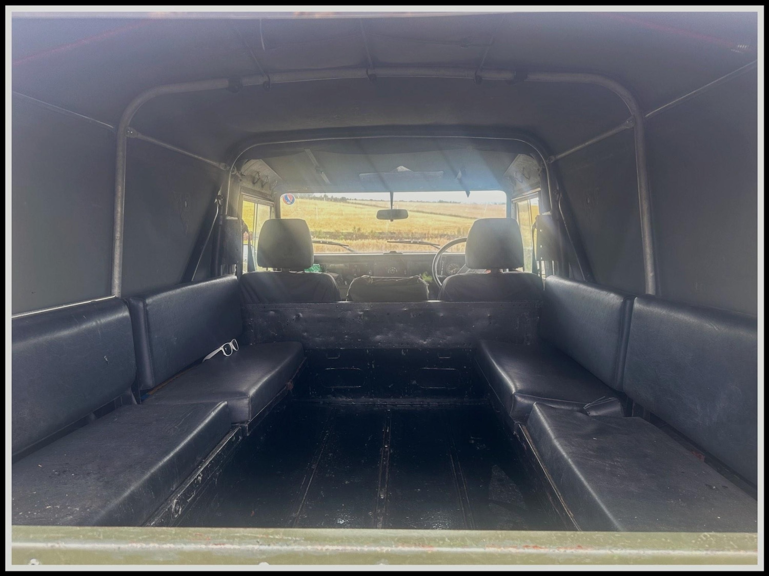 Used Land Rover Defender 110 2004 for sale - 76012599: Photo 4