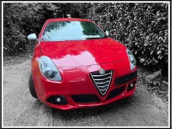 Used Alfa Romeo Giulietta 2011 for sale - 76991171: Photo