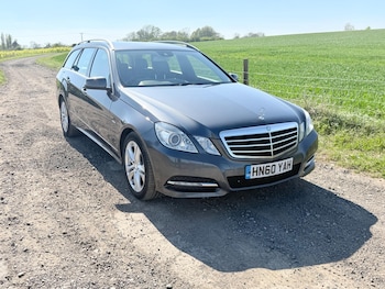 Used Mercedes-Benz E Class 2010 for sale - 78362475: Photo