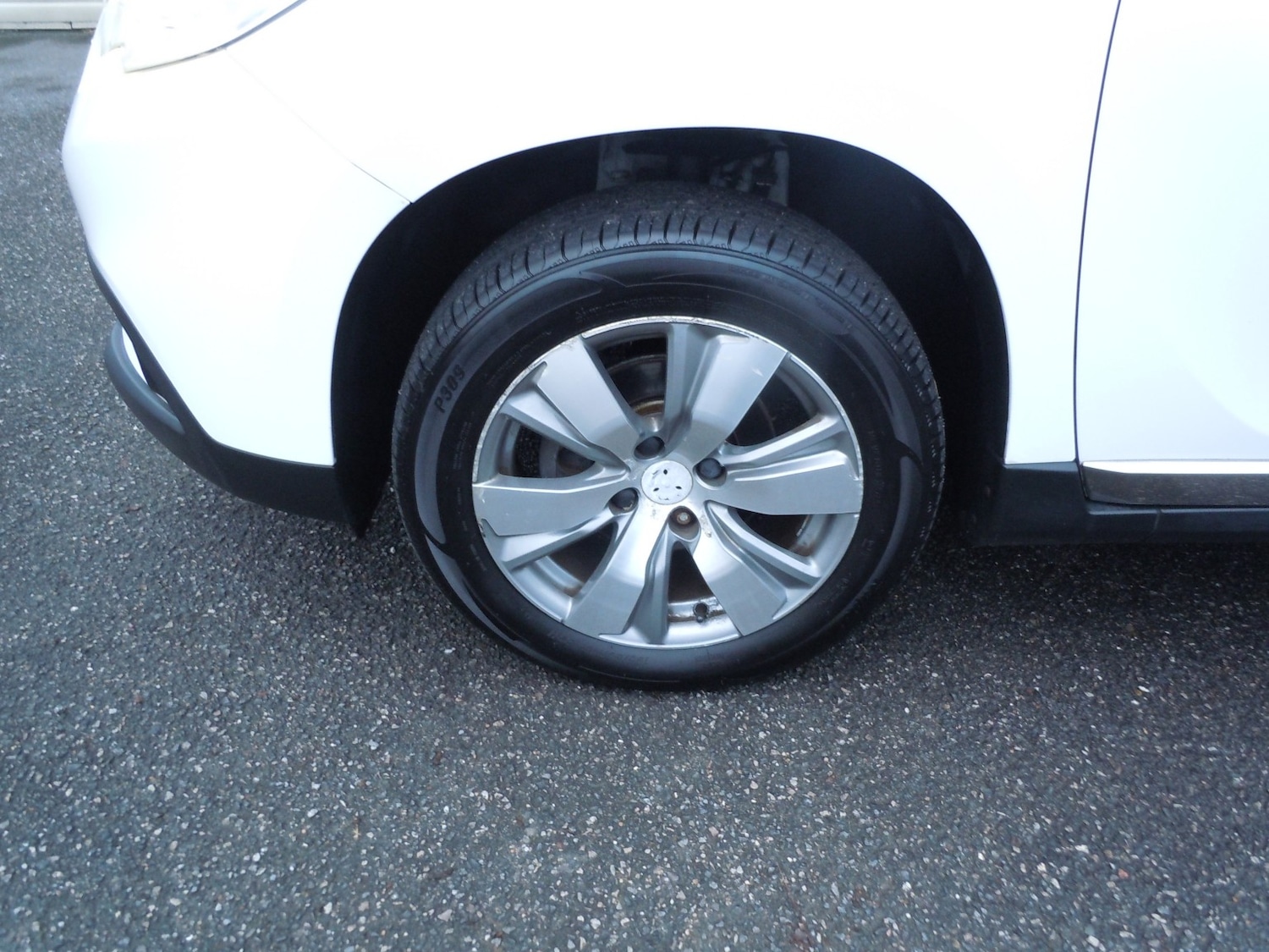 Used Peugeot 2008 2016 for sale - 76884943: Photo 18