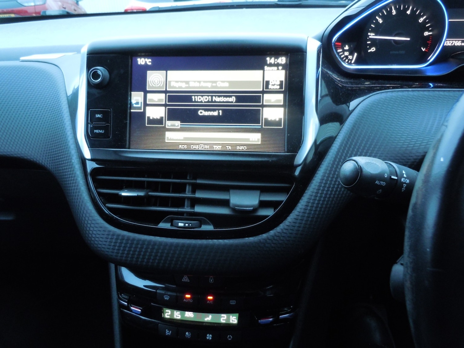 Used Peugeot 2008 2016 for sale - 76884943: Photo 23