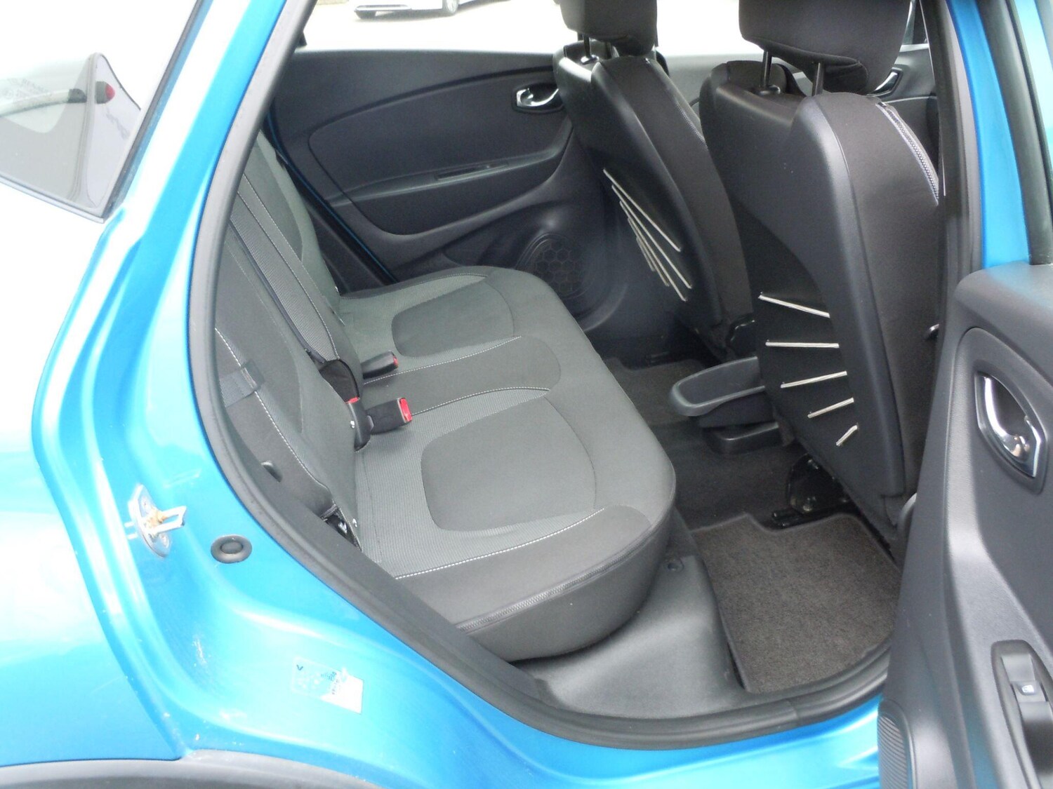 Used Renault Captur 2017 for sale - 76214019: Photo 19