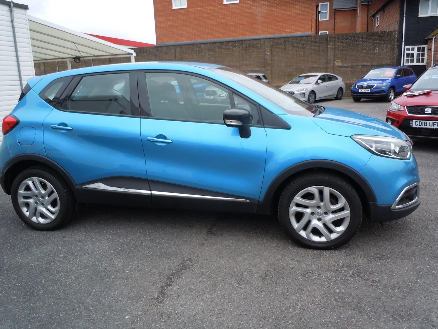 Used Renault Captur 2017 for sale - 76214019: Photo 3