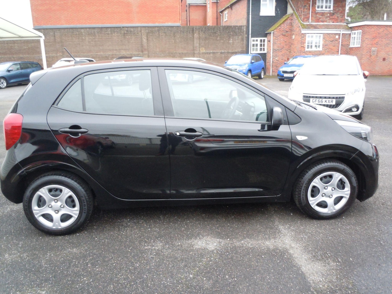 Used Kia Picanto 2022 for sale - 76432301: Photo 7