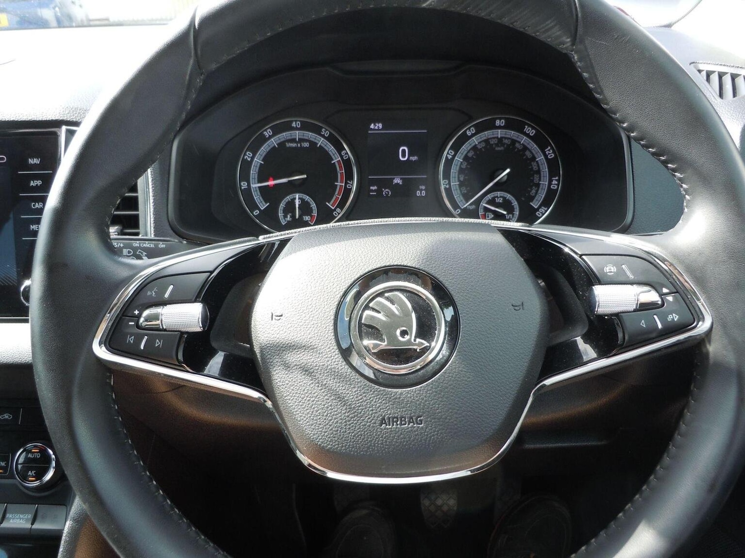 Used Skoda Karoq 2025 for sale - 77697523: Photo 24