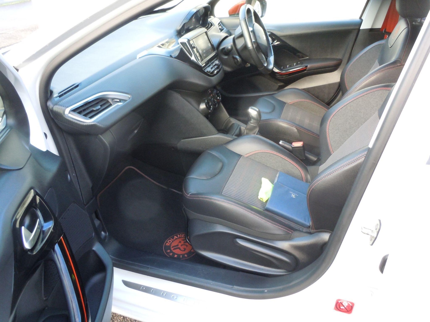 Used Peugeot 208 2016 for sale - 76336816: Photo 19