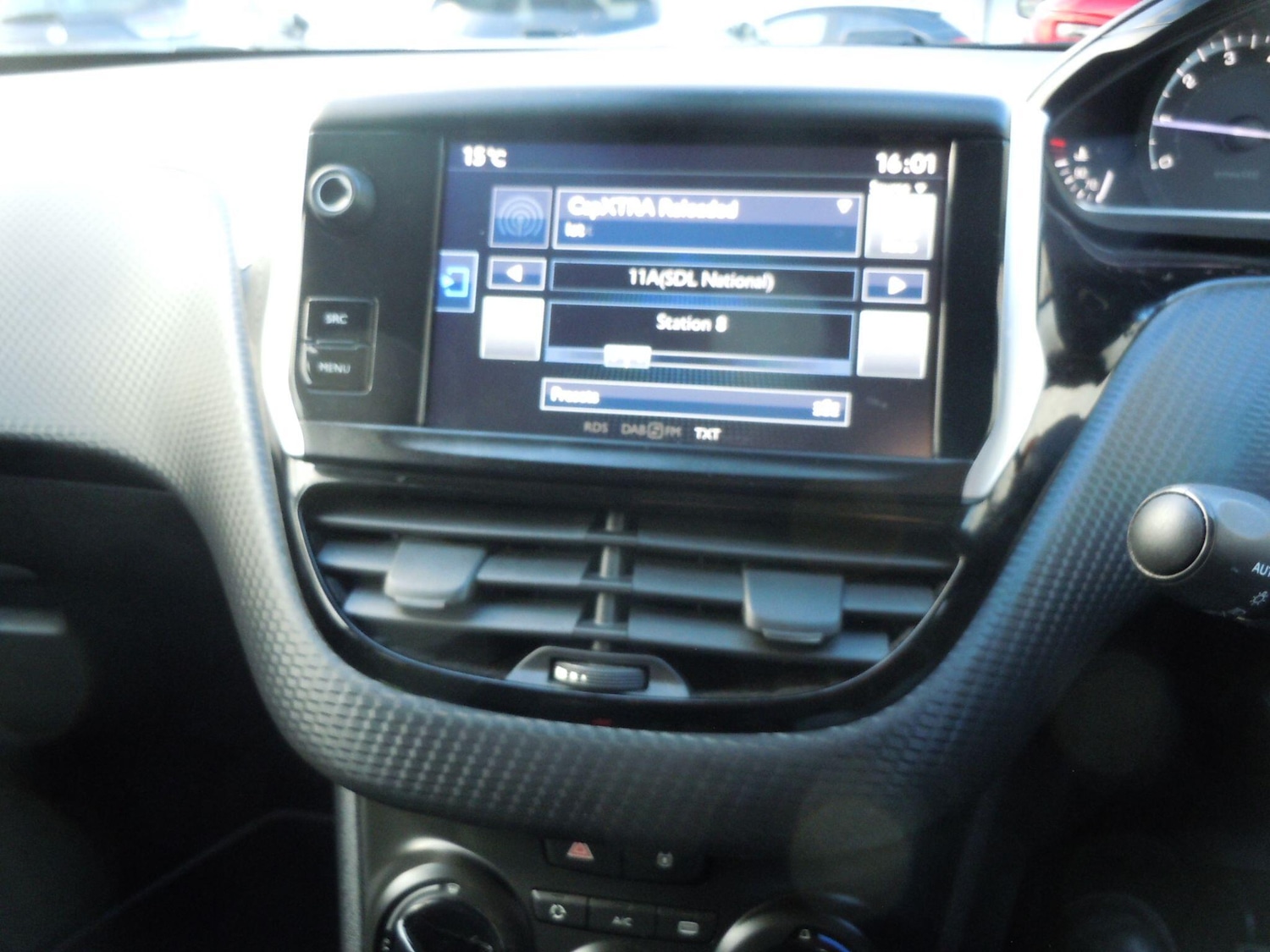 Used Peugeot 208 2016 for sale - 76336816: Photo 22