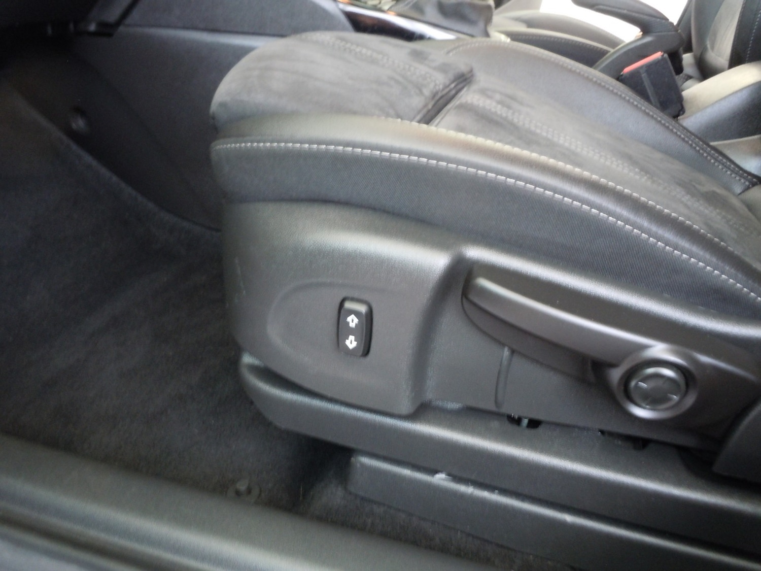 Used Vauxhall Crossland 2022 for sale - 76640056: Photo 8