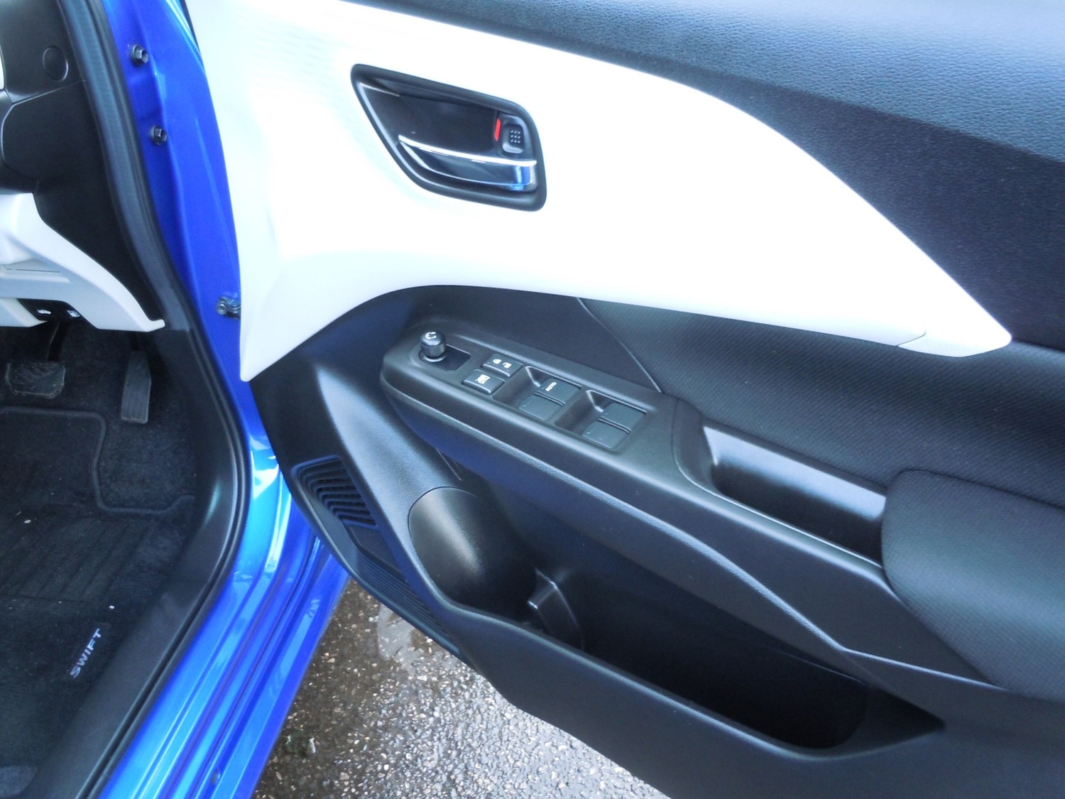 Used Suzuki Swift 2024 for sale - 77228215: Photo 20