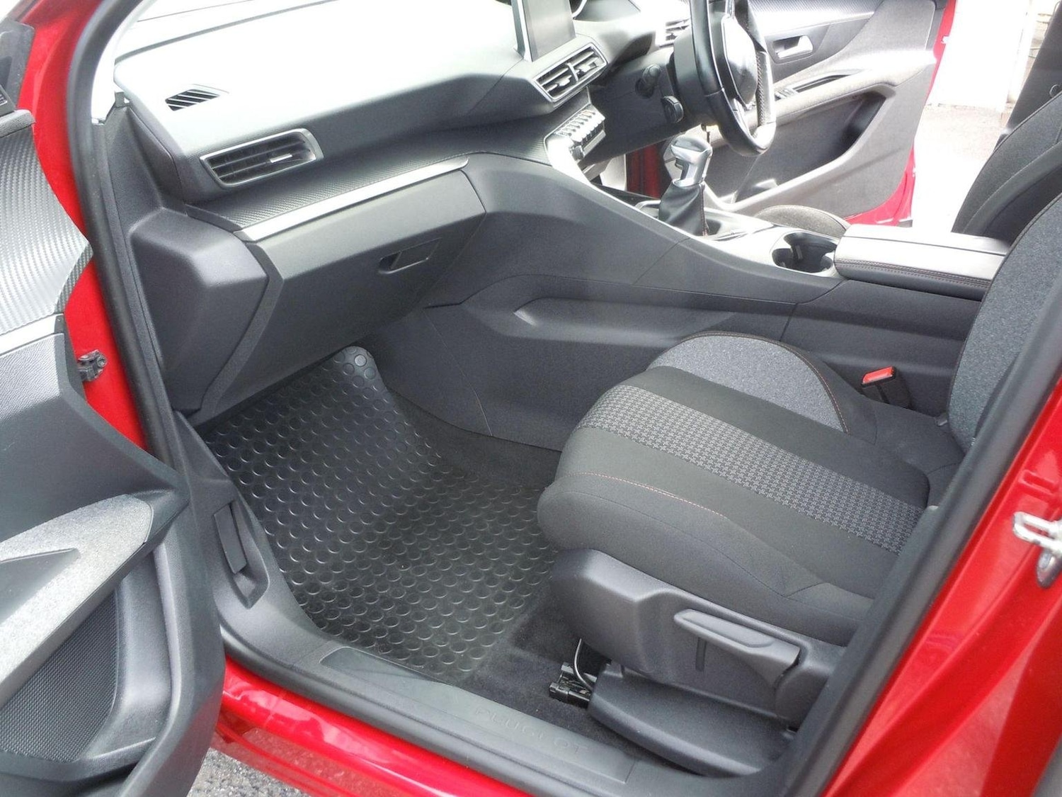 Used Peugeot 3008 2017 for sale - 77697524: Photo 19